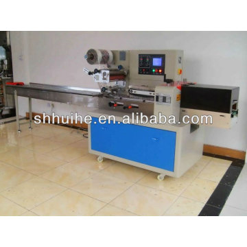 Automatic cake packing machine